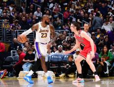 IM体育注册链接-公牛血洗湖人B队，哈里斯制霸全场的简单介绍