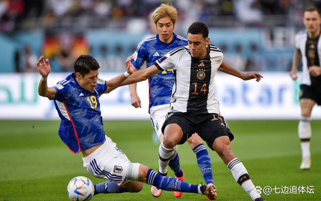 IM体育官网-日本鏖战阿根廷，阿尔巴送出助攻