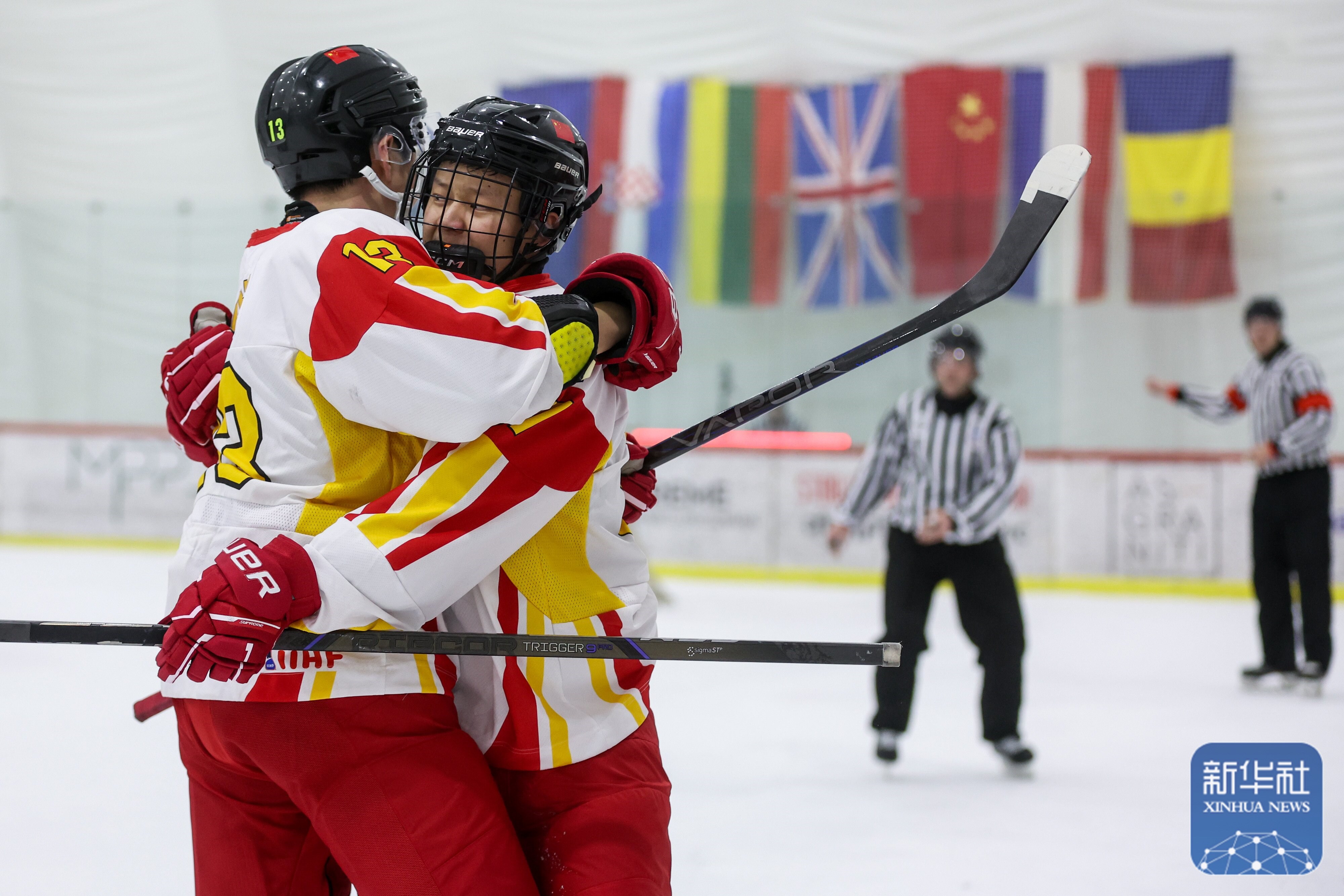 IM体育app-冰岛队在欧锦赛角逐中展现出强大实力，翻盘