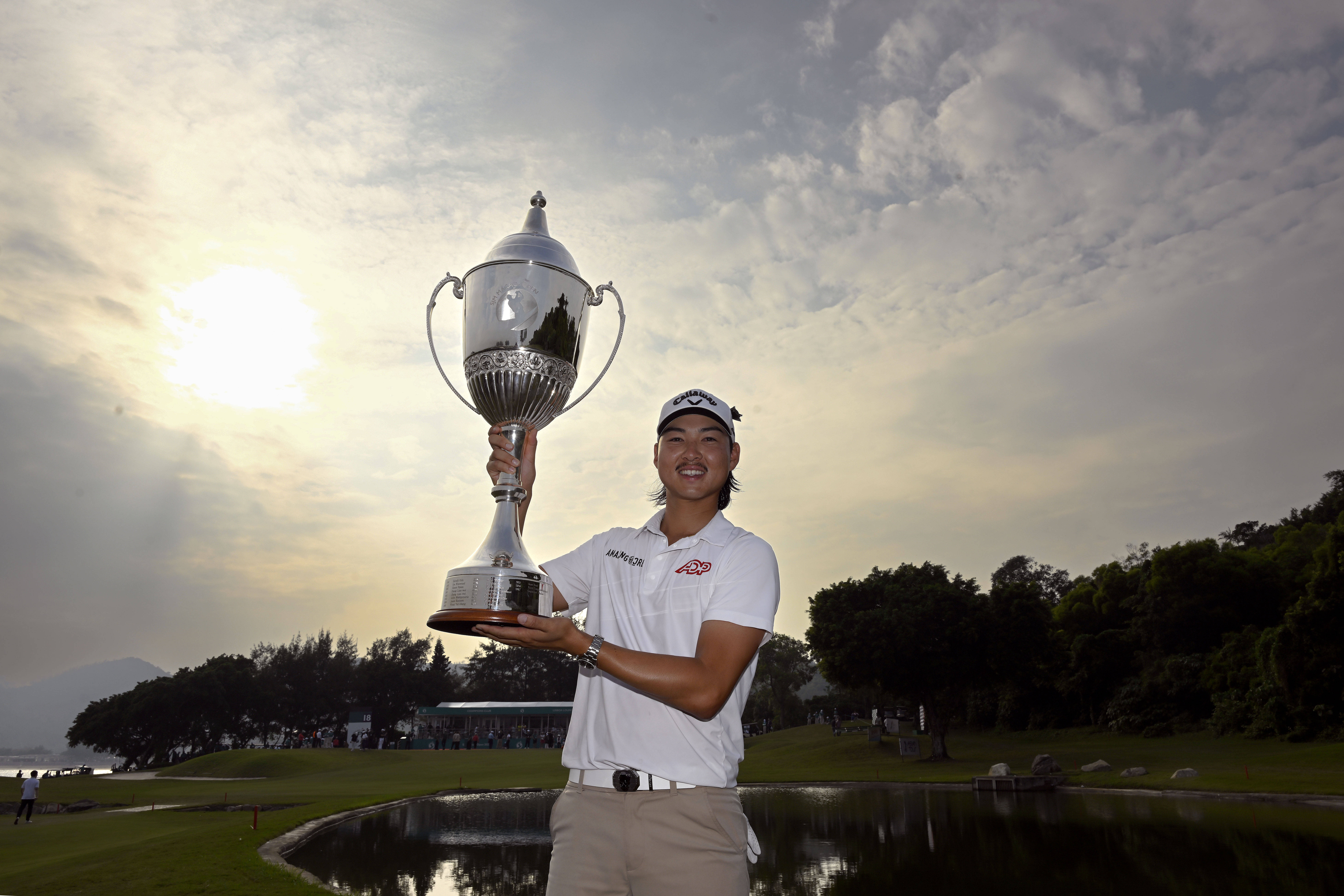 IM体育在线注册-高尔夫赛事中选手实力强劲，力压群雄的简单介绍