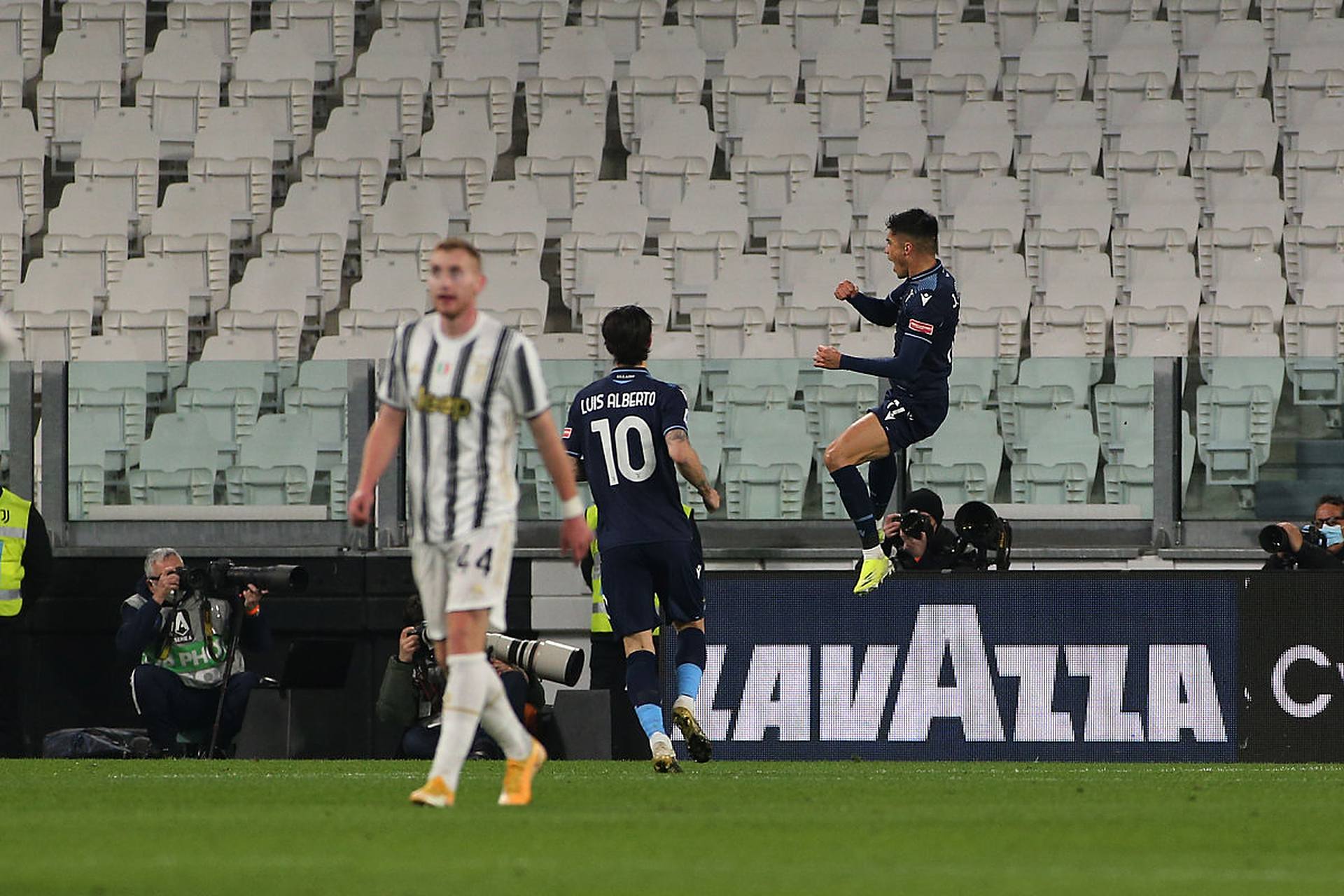 IM体育官方网站-乌迪内斯主场失守，连续两轮不胜