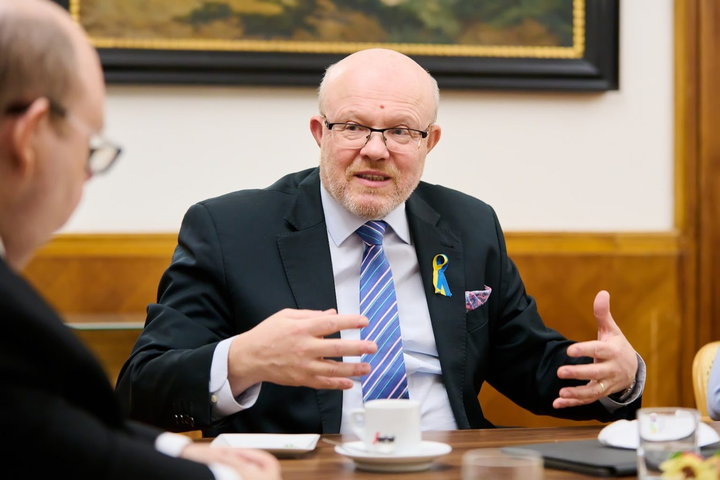 IM体育官网-捷克推翻