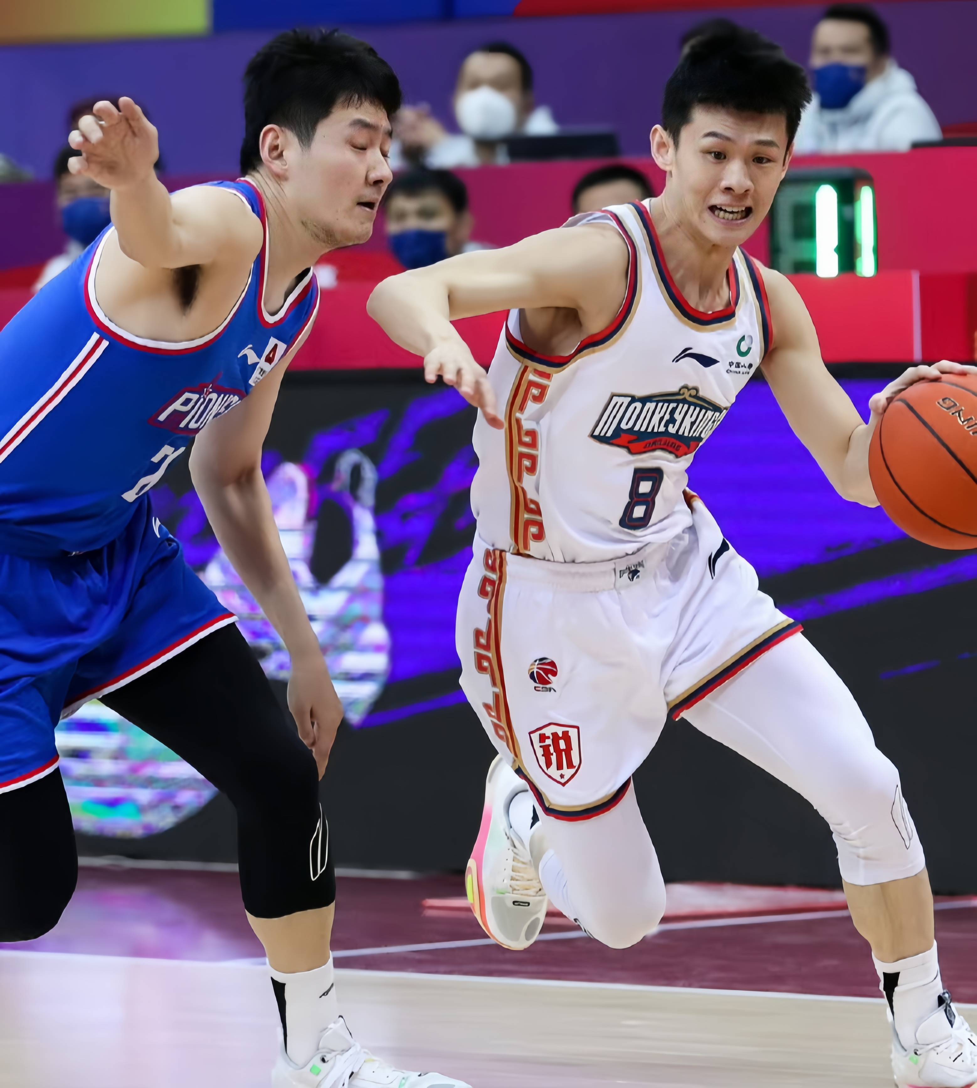 IM体育官方平台-深圳男篮主场大胜山西队，止住连败的简单介绍