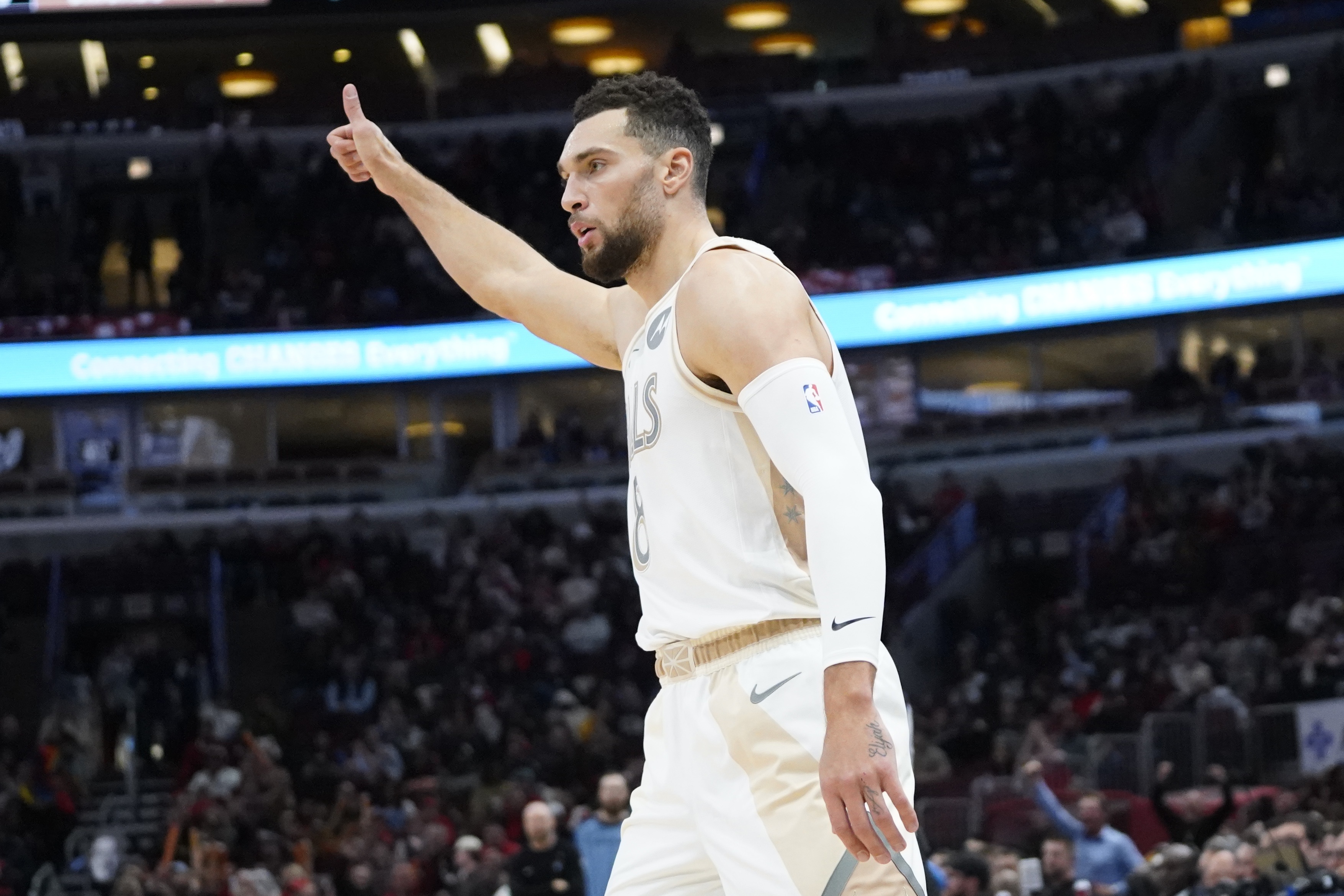 IM体育动画直播通道-凯尔特人绝杀湖人，拉文扛起全队的简单介绍