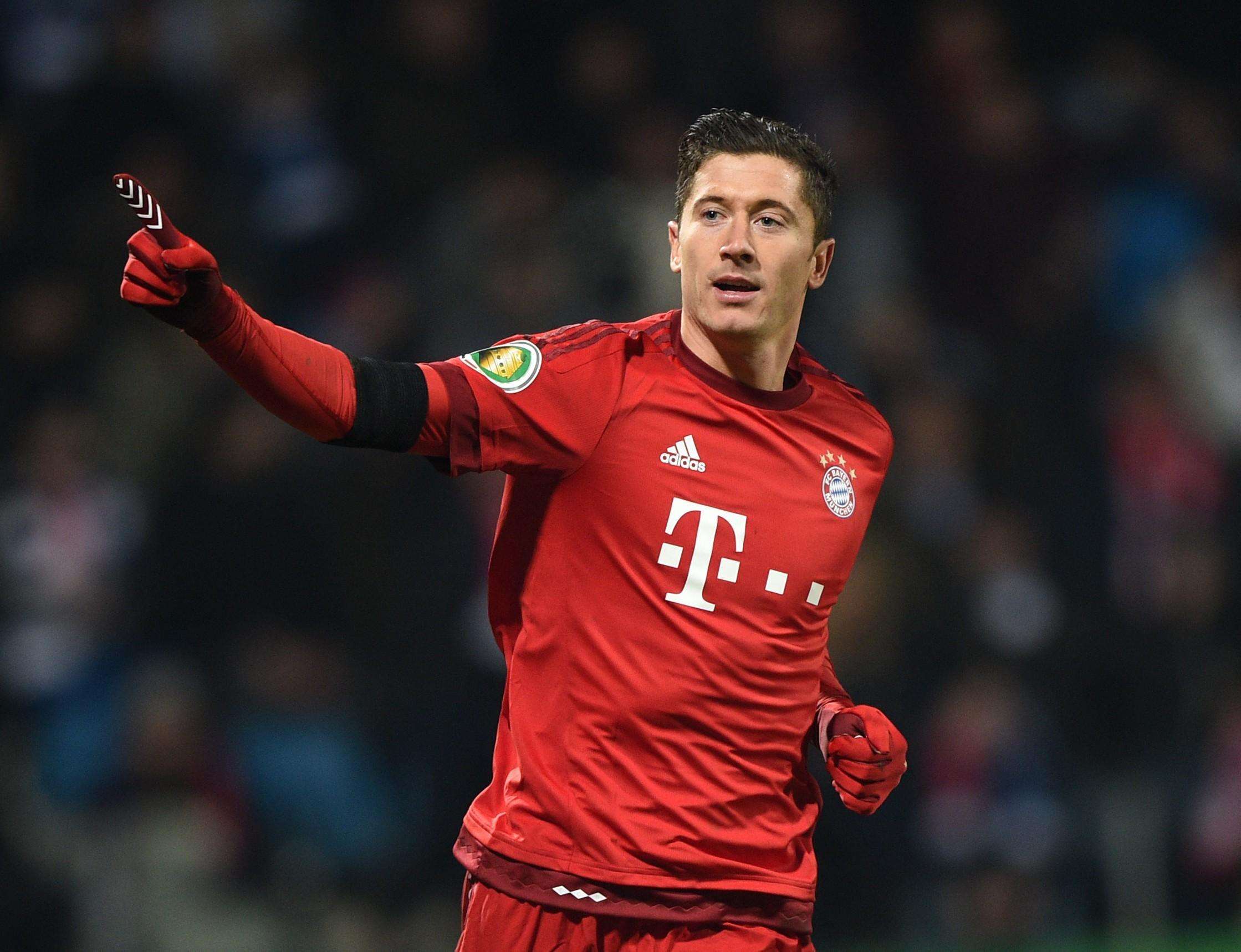 IM体育app-包含拜仁横扫比利时，莱万扛起全队的词条