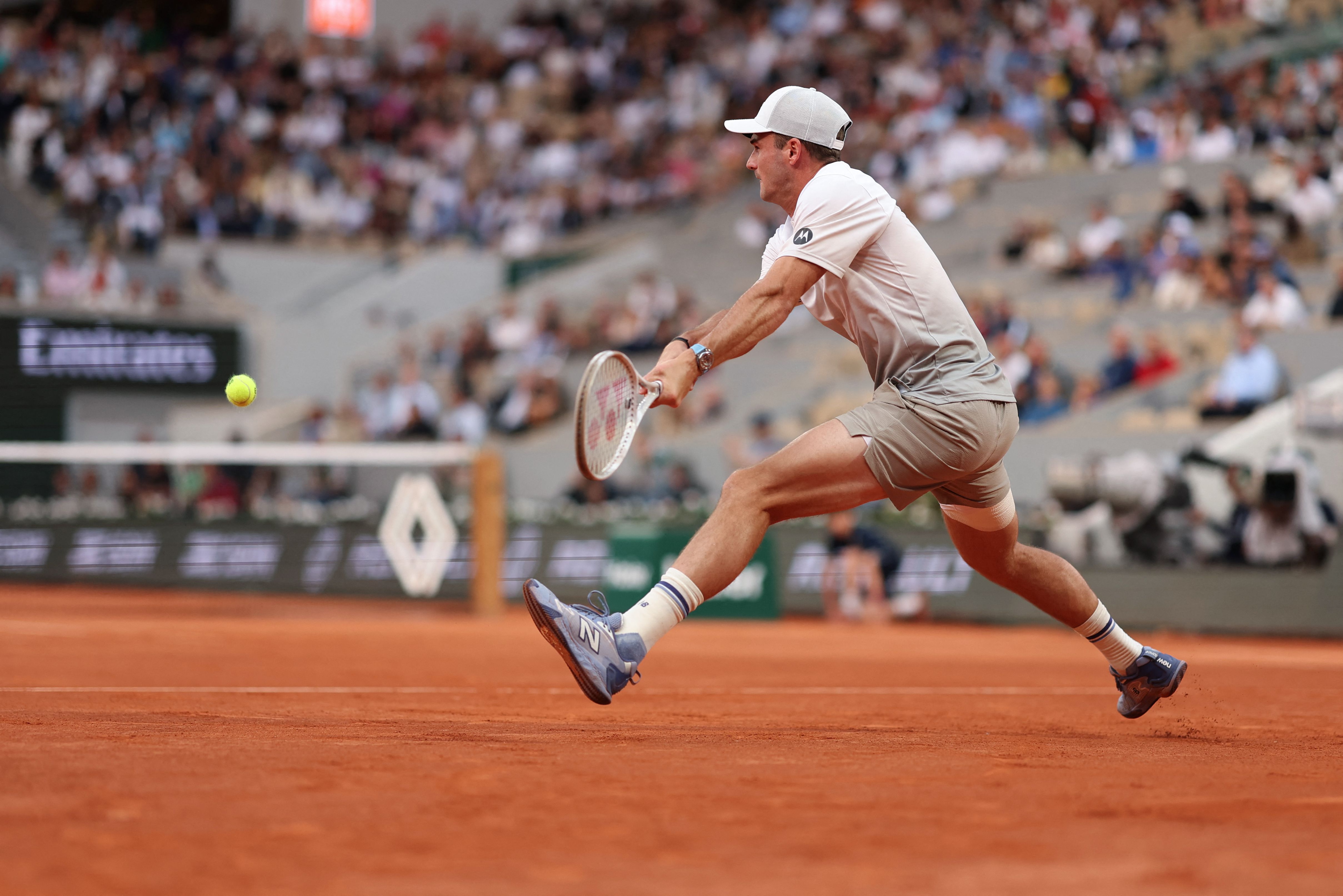 IM体育官网入口-澳网完胜ATP总决赛，阿尔卡拉斯点燃赛场的简单介绍